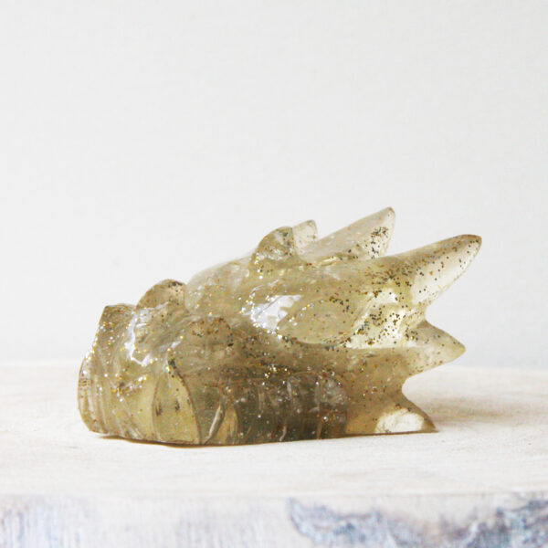 Orgonite drakenschedel met Lemon kwarts en Bergkristal 17 - Afbeelding 4