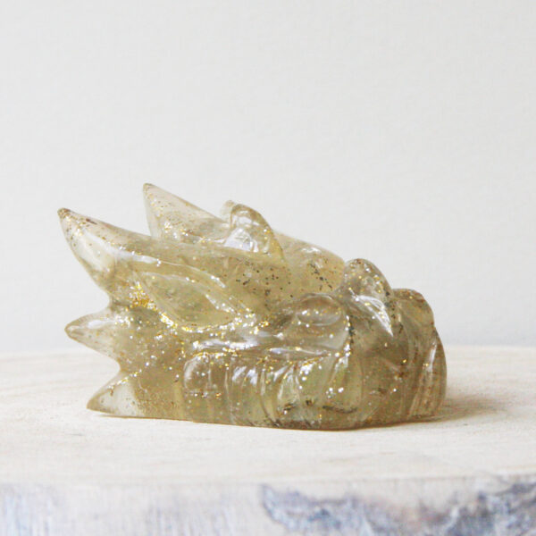 Orgonite drakenschedel met Lemon kwarts en Bergkristal 17 - Afbeelding 2
