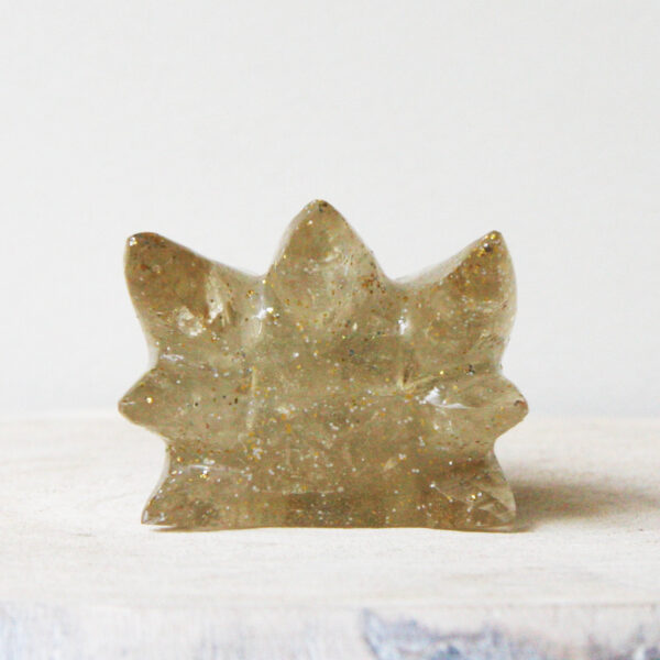 Orgonite drakenschedel met Lemon kwarts en Bergkristal 17 - Afbeelding 6