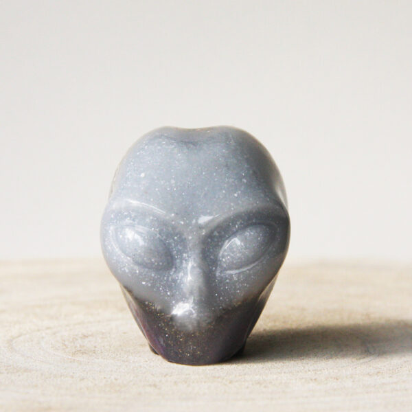 Orgonite Star-Being schedel met Amethist en Seleniet 2