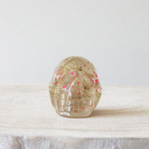 Orgonite schedel met Lemon Kwarts en Seleniet 23