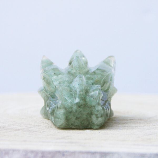 Orgonite drakenschedel met Aquamarijn en Bergkristal 19 - Afbeelding 3