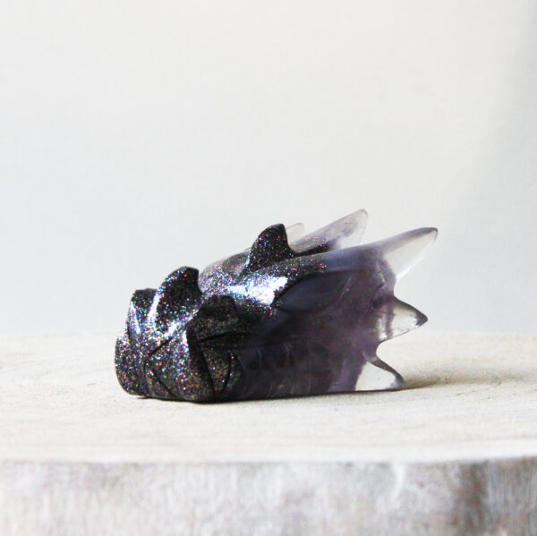 Orgonite drakenschedel met Amethist en Lepidoliet 33 - Afbeelding 4