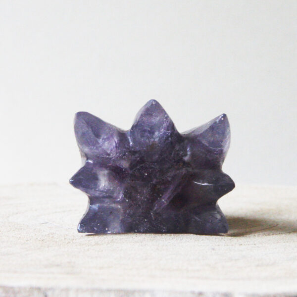 Orgonite drakenschedel met Amethist en Lepidoliet 33 - Afbeelding 6