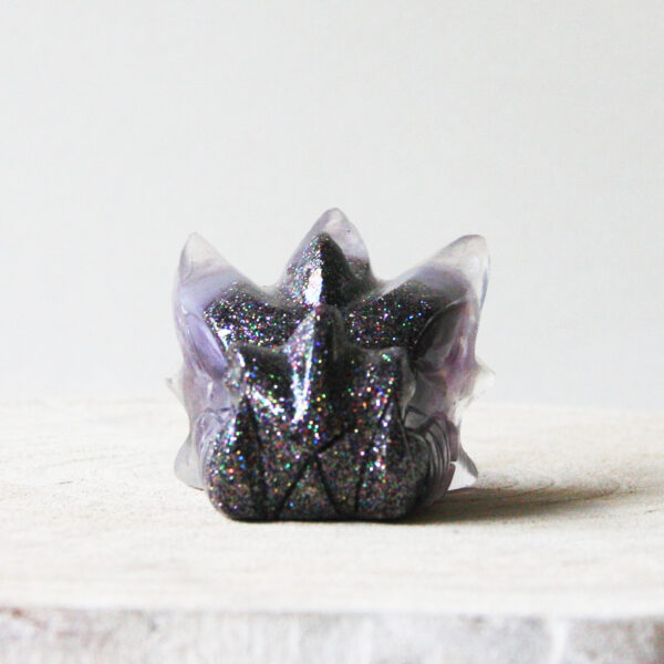 Orgonite drakenschedel met Amethist en Lepidoliet 33 - Afbeelding 3