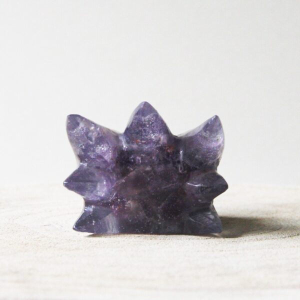 Orgonite drakenschedel met Amethist en Lepidoliet 50 - Afbeelding 6