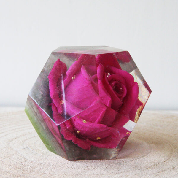 Magenta orgonite roos in dodecaëder 16 - Afbeelding 2