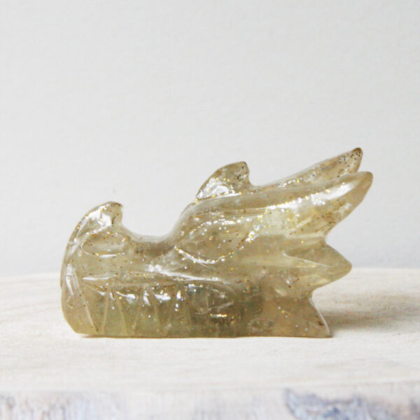 Orgonite drakenschedel met Lemon kwarts en Bergkristal 5 - Afbeelding 5