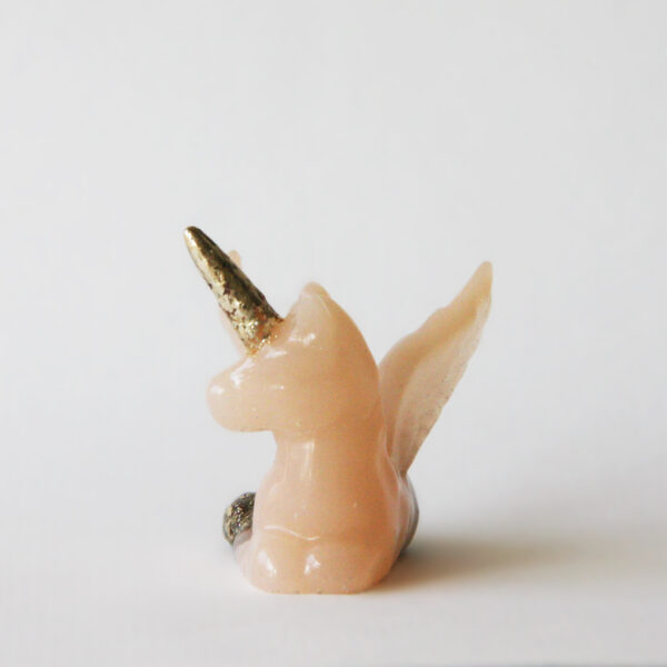 Orgonite Unicorn met Seleniet, Rozenkwarts en Morganiet 2 - Afbeelding 3