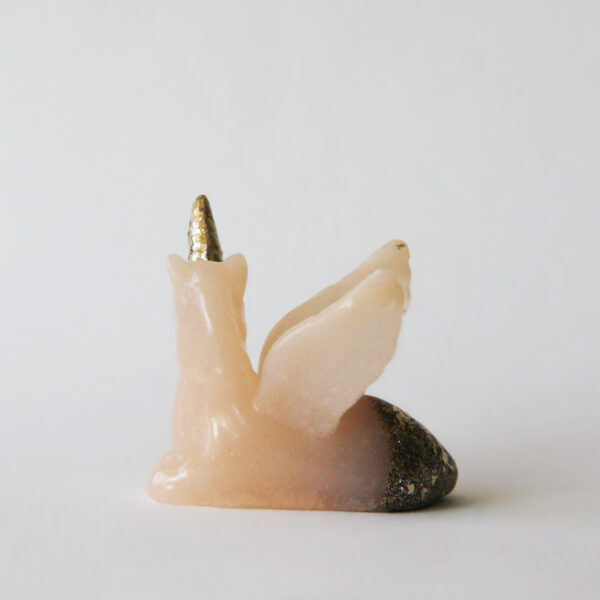 Orgonite Unicorn met Seleniet, Rozenkwarts en Morganiet 2 - Afbeelding 4