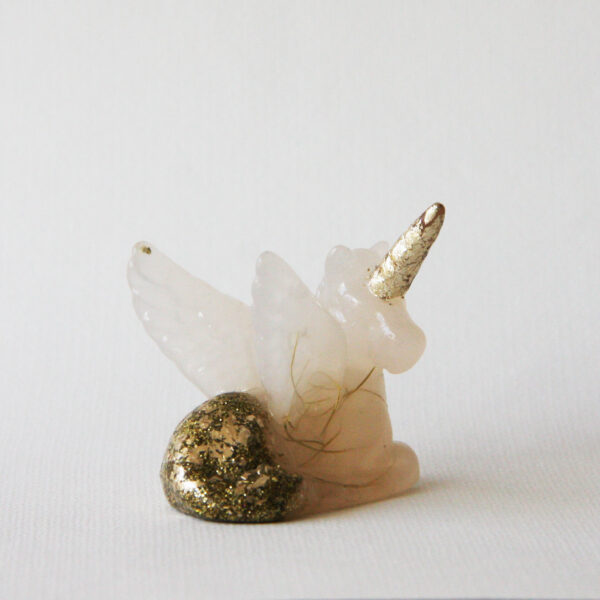 Orgonite Unicorn met Seleniet, Rozenkwarts en Morganiet 4 - Afbeelding 2