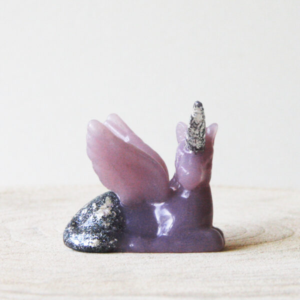 Orgonite Unicorn met Seleniet en Amethist 3