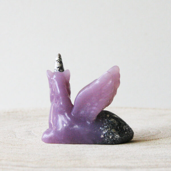 Orgonite Unicorn met Seleniet en Amethist 3 - Afbeelding 5
