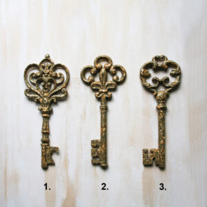 Orgonite sleutel serie met lichtcodes - Devine Feminine - goud
